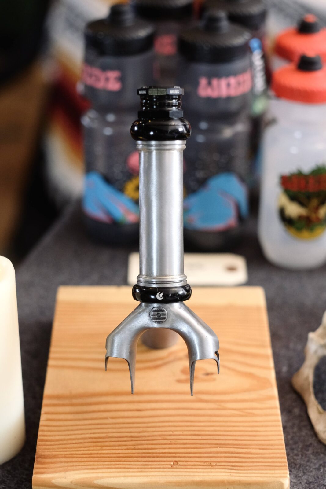 WILDE】1″ Threaded Headset & Country Bar | Circles / サークルズ