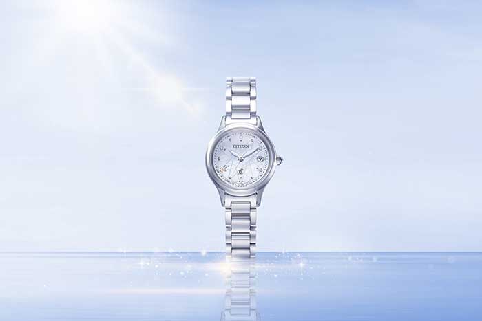 シチズン クロスシー』 hikari コレクションから 夏のまばゆい日差しを