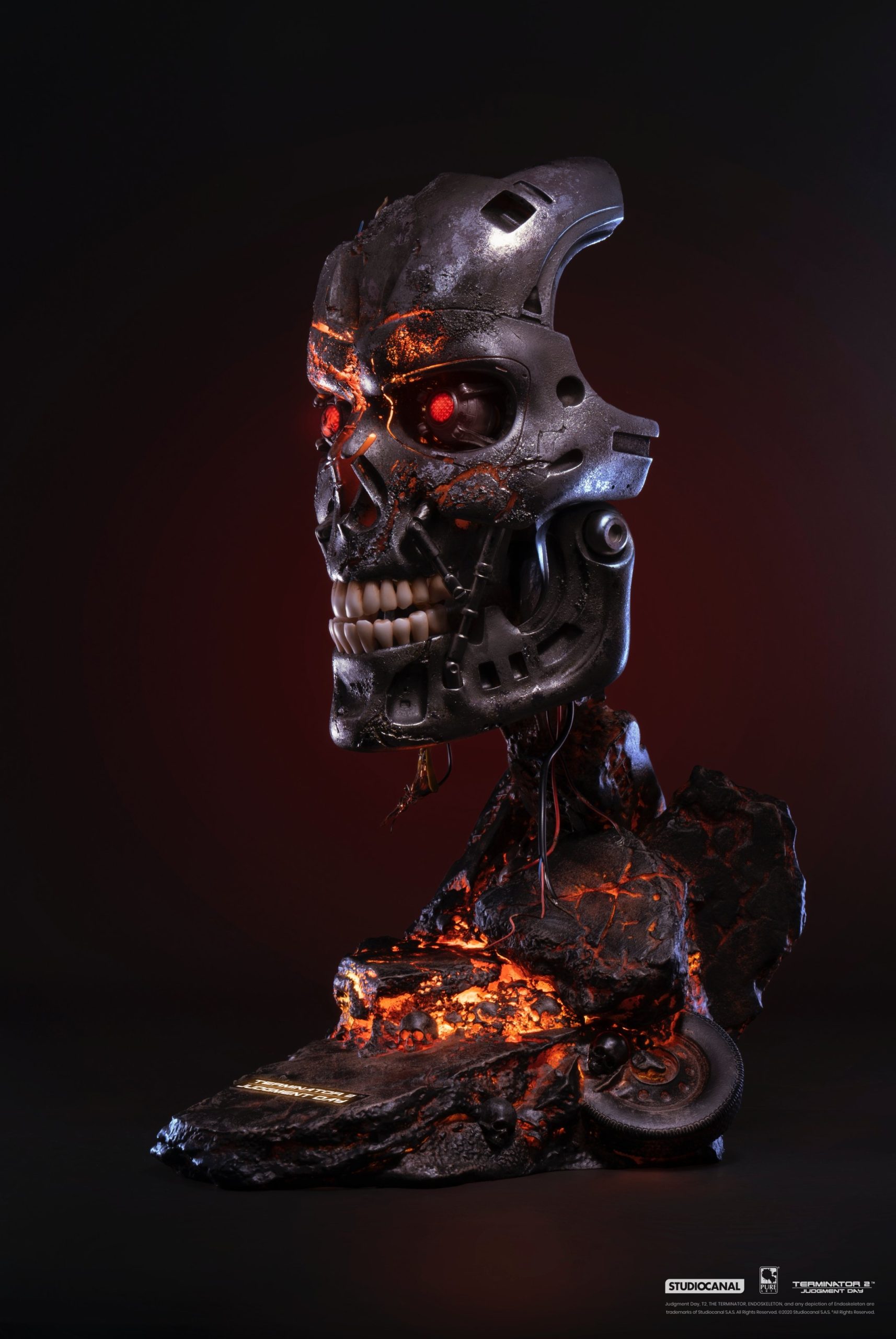 T-800 Battle Damaged Endoskeleton Life-Size Bust – Comic Concepts