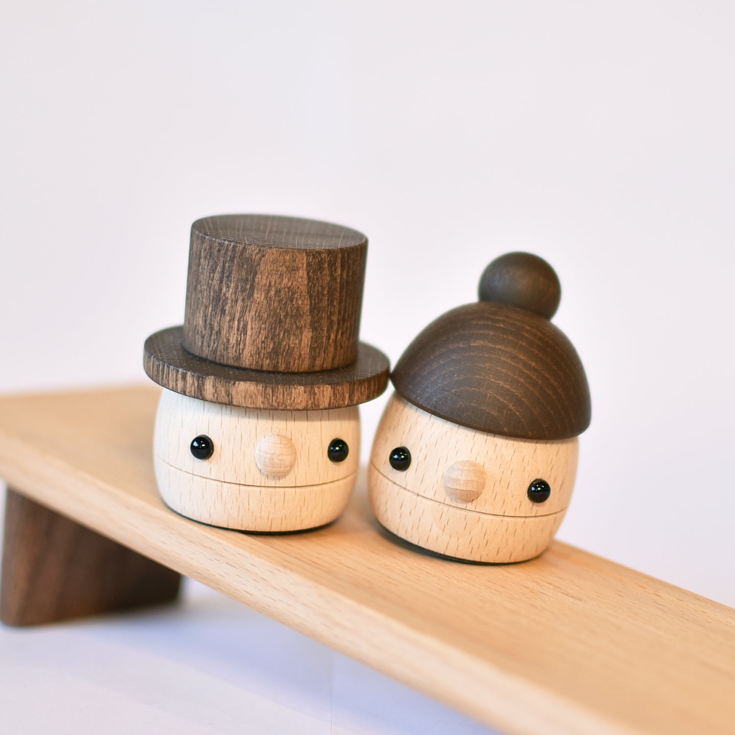 どんぐりぱぱ・まま｜木のおもちゃ通販｜Comomg（こまむぐ） – comomg
