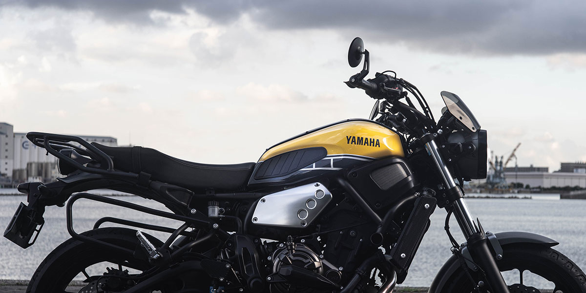 バーエンドミラーに交換。「KiWAV Magazi」バーエンドミラーレビュー