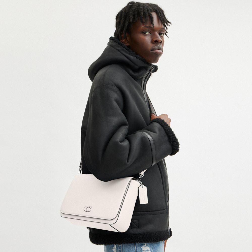 公式】COACH – コーチ | メッセンジャー バッグ・シグネチャー