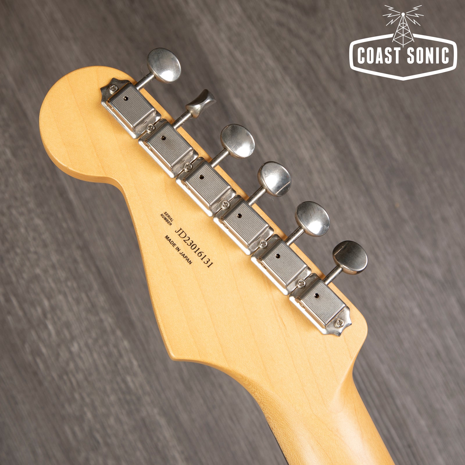 2023 Fender Hybrid II Stratocaster made in Japan - Natural