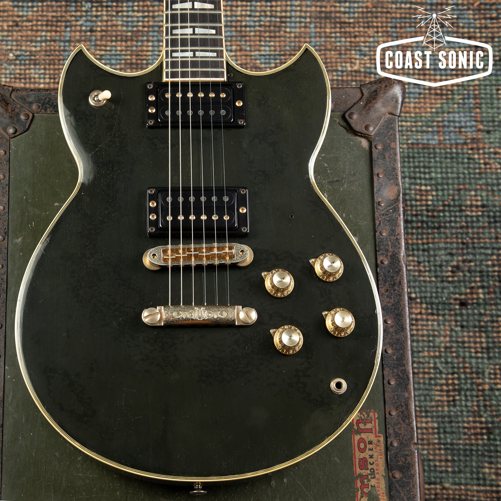 1983 Yamaha SG 1000 Made in Japan with hard case Black