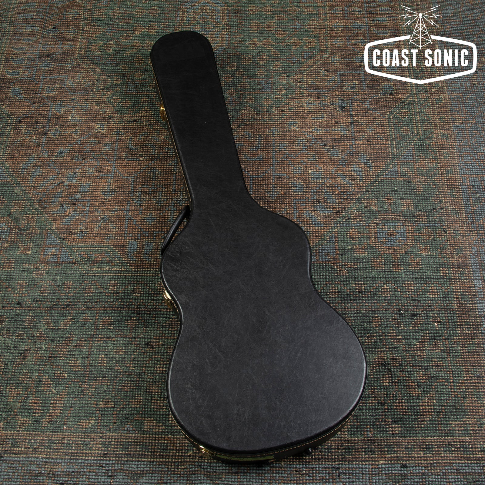 1983 Yamaha SG 1000 Made in Japan with hard case Black