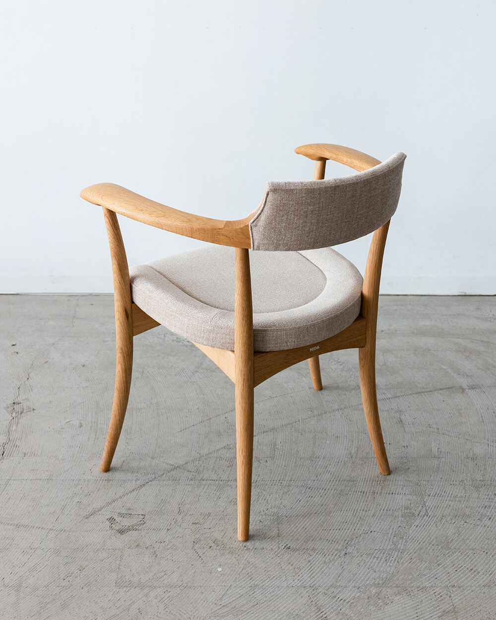 CRESCENT アームチェア（張り背座） | cocochi ｜ 家具と服と暮らしの