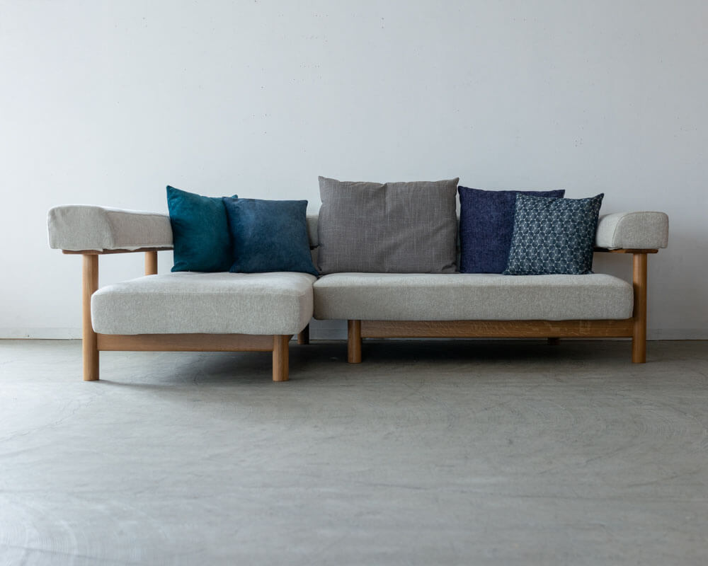 現品SALE］カウチソファ ナラ材 LC046-R155（NR-H0 AF840）クッション