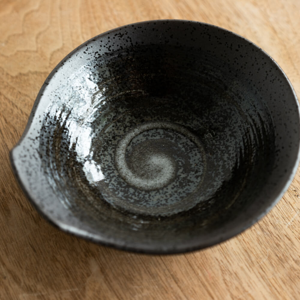 WEB限定】黒マット渦 呑水 -器市- | cocochi ｜ 家具と服と暮らしの店