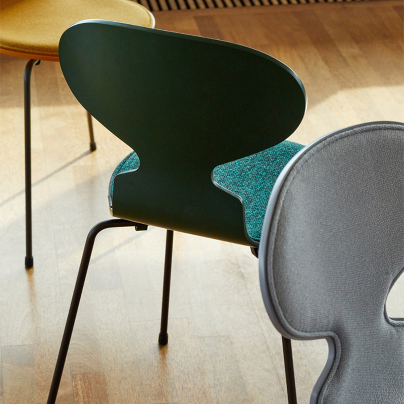 FRITZ HANSEN(フリッツ ハンセン)ANT CHAIR カラードアッシュブラック