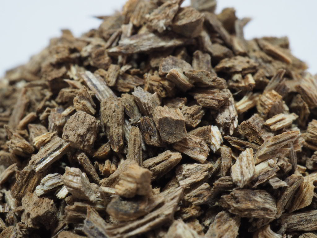 沈香（小片：小さな爪・笹状）合計 約140g 沈香（小片：小さな爪・笹状