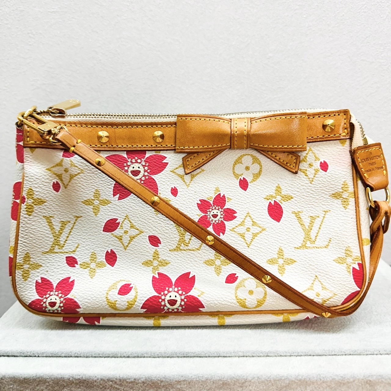 Louis Vuitton ルイヴィトン】モノグラム チェリーブロッサム アクセ