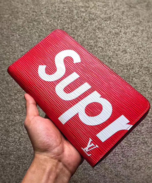 ルイヴィトン×シュプリーム 長財布 エピ louis vuittonxsupreme 財布