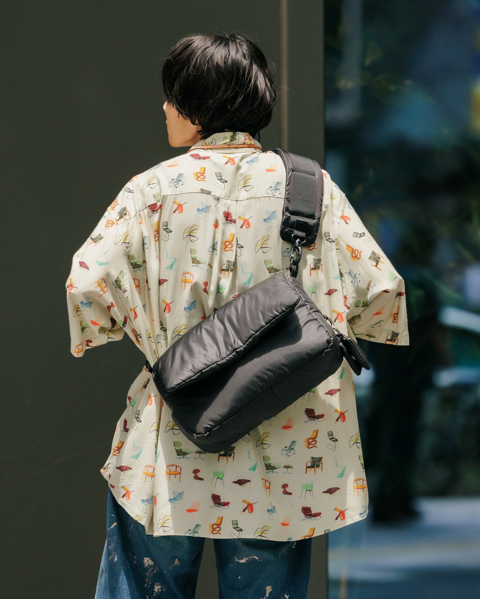 PADDED FLAP HOLIDAY BAG(BLACK)