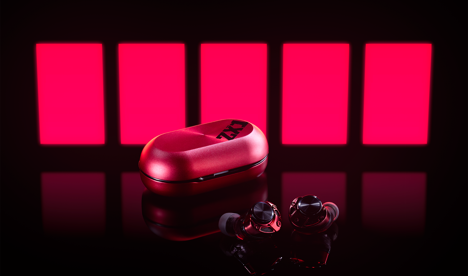 AVIOT 「TE-ZX1」「TE-ZX1-PNK(ピヤホン7)」特徴・スペック・違いを