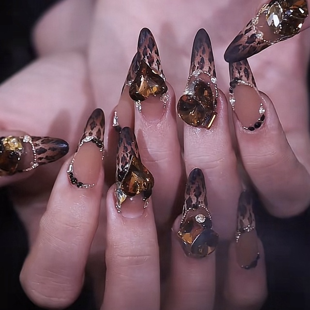 miyabi nail salon｜神田のネイルサロン｜ネイルブック