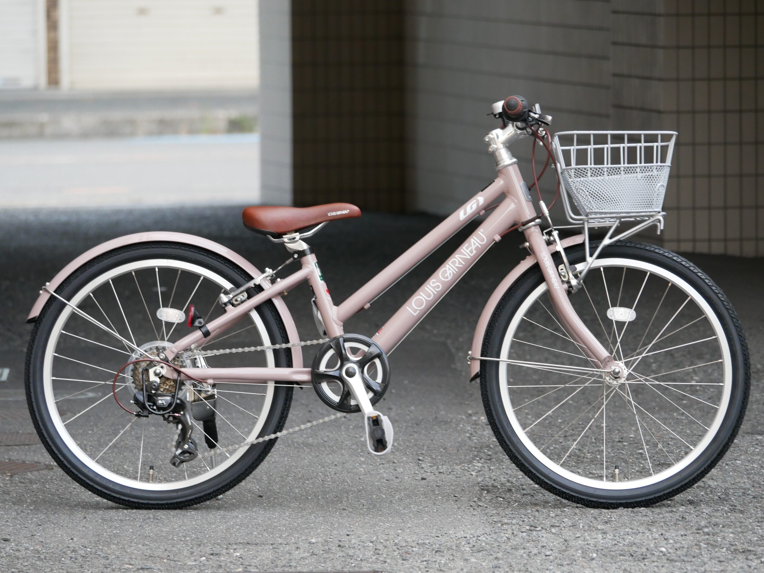 ルイガノ J22 Plusに前カゴをお取り付けしました！ | サイクルショップ