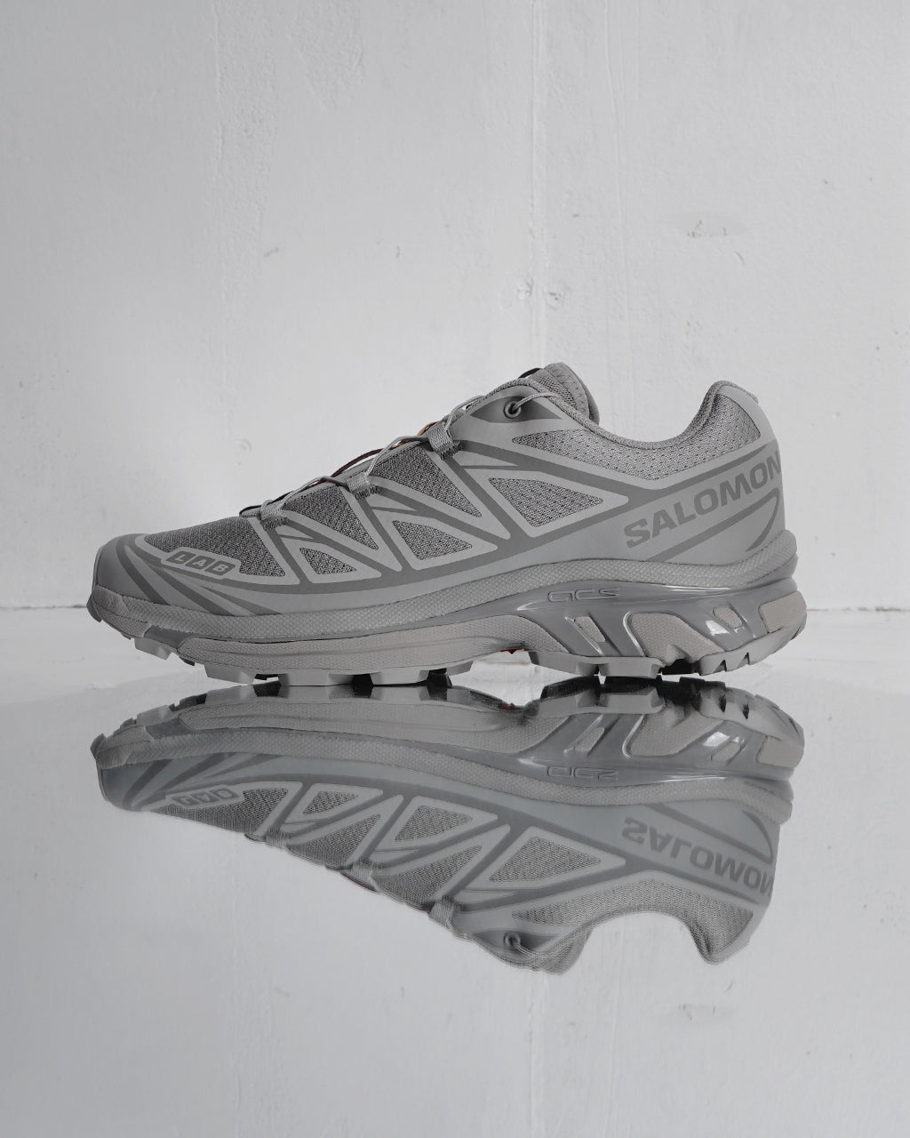 SALOMON XT-6 スポーツ スタイル シューズ スニーカー L47444800