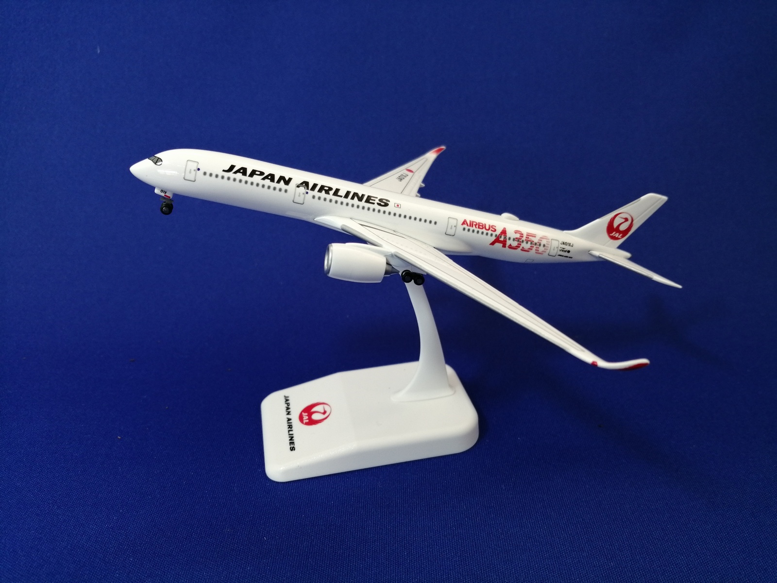 BJE3052 JALUX企画品 JAL A350-900 JA01XJ 1:500 完売しました