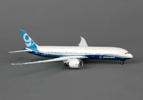 9765G Hogan Boeing / ボーイング House Color B787-9 地上姿勢 N789EX
