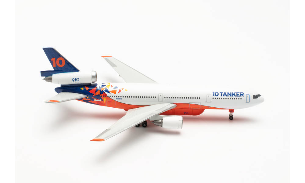 536349 Herpa 10 Tanker / 10タンカー new colors DC-10-30 N612AX