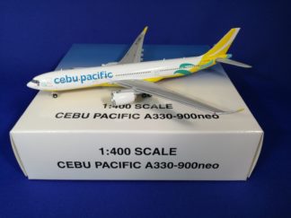 GJCPC2091 GEMINI JETS CP Air B727-200/Adv polished C-GCPB 1:400