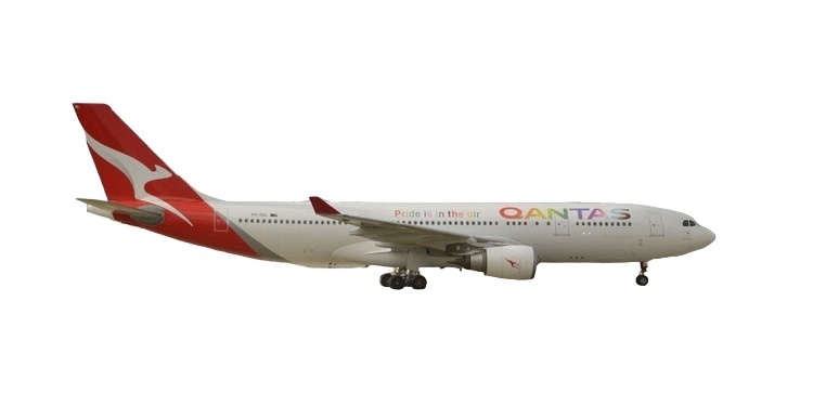 04521 Phoenix Qantas Airways / カンタス航空 Qantas Pride is in the