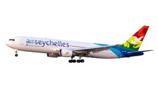 11817 Phoenix Air Seychelles / セーシェル航空 B767-300ER S7-AHM 1