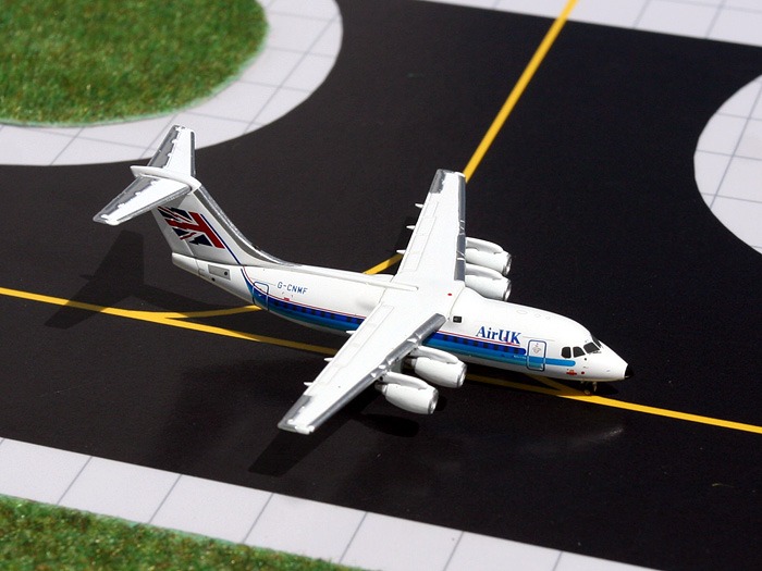 GJ70766 GEMINI JETS AIR UK / エアUK BAE146-200 G-CNMF 1:400 完売