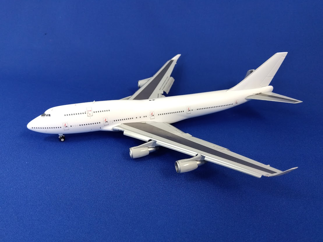 BK2007A JCWING BLANK White / ホワイト B747-400 GE Engine Flap Dawn