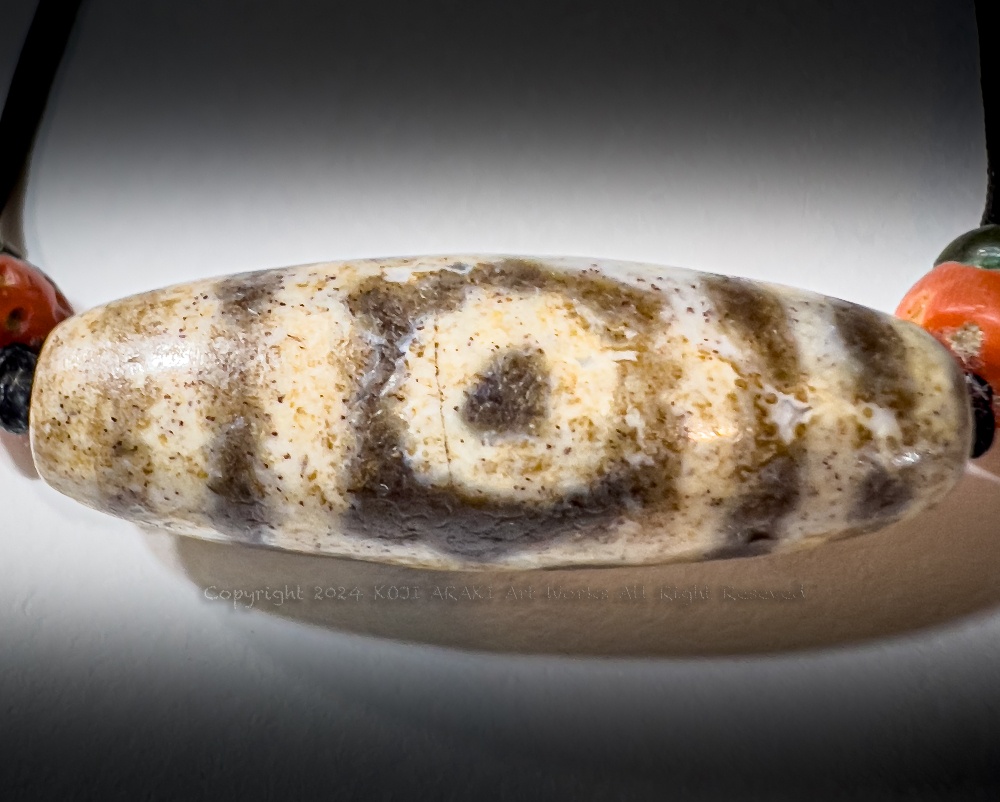 Dzi Bead 天珠 | KOJI ARAKI Art Works