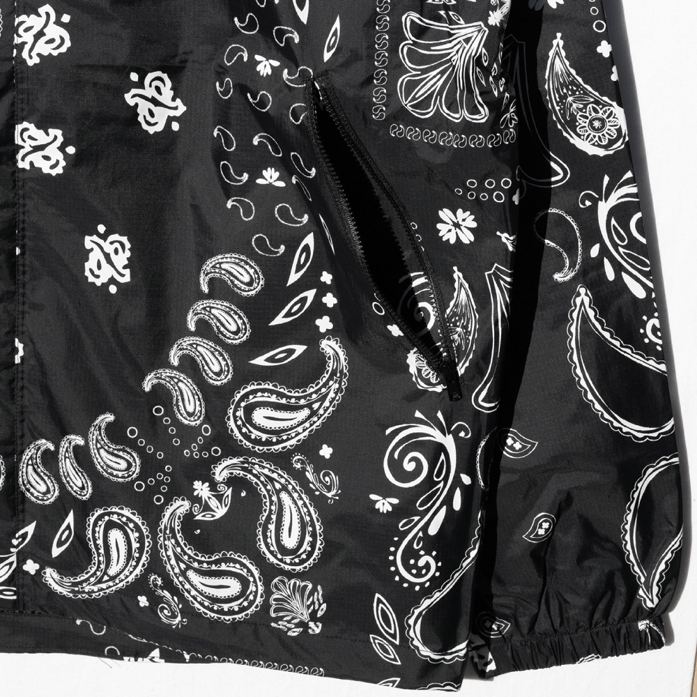 機能性を備えたペイズリージャケット！！