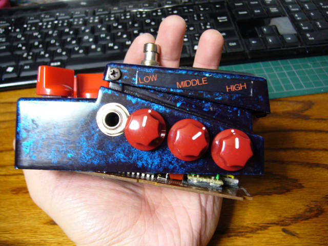 BOSS MT-2 Metal Zone Mod その6: Small happiness in daily life