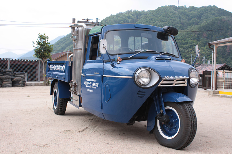 木炭自動車とレトロ車館 | あきおおたから