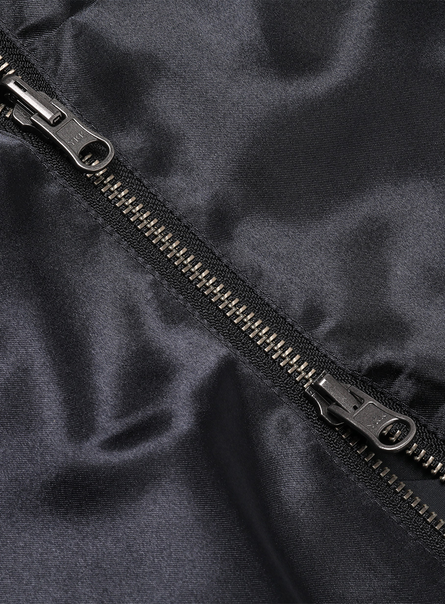 上向きとらちゃんのリバーシブルスカジャン｜ウサギがいる｜CUNE