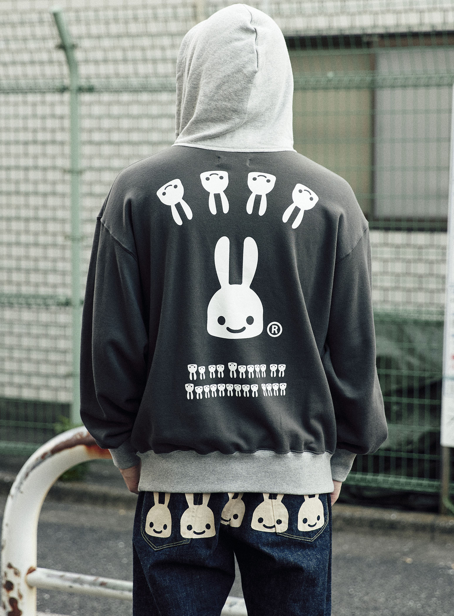 後付けパーカー｜ウサギがいる｜CUNE ONLINE STORE