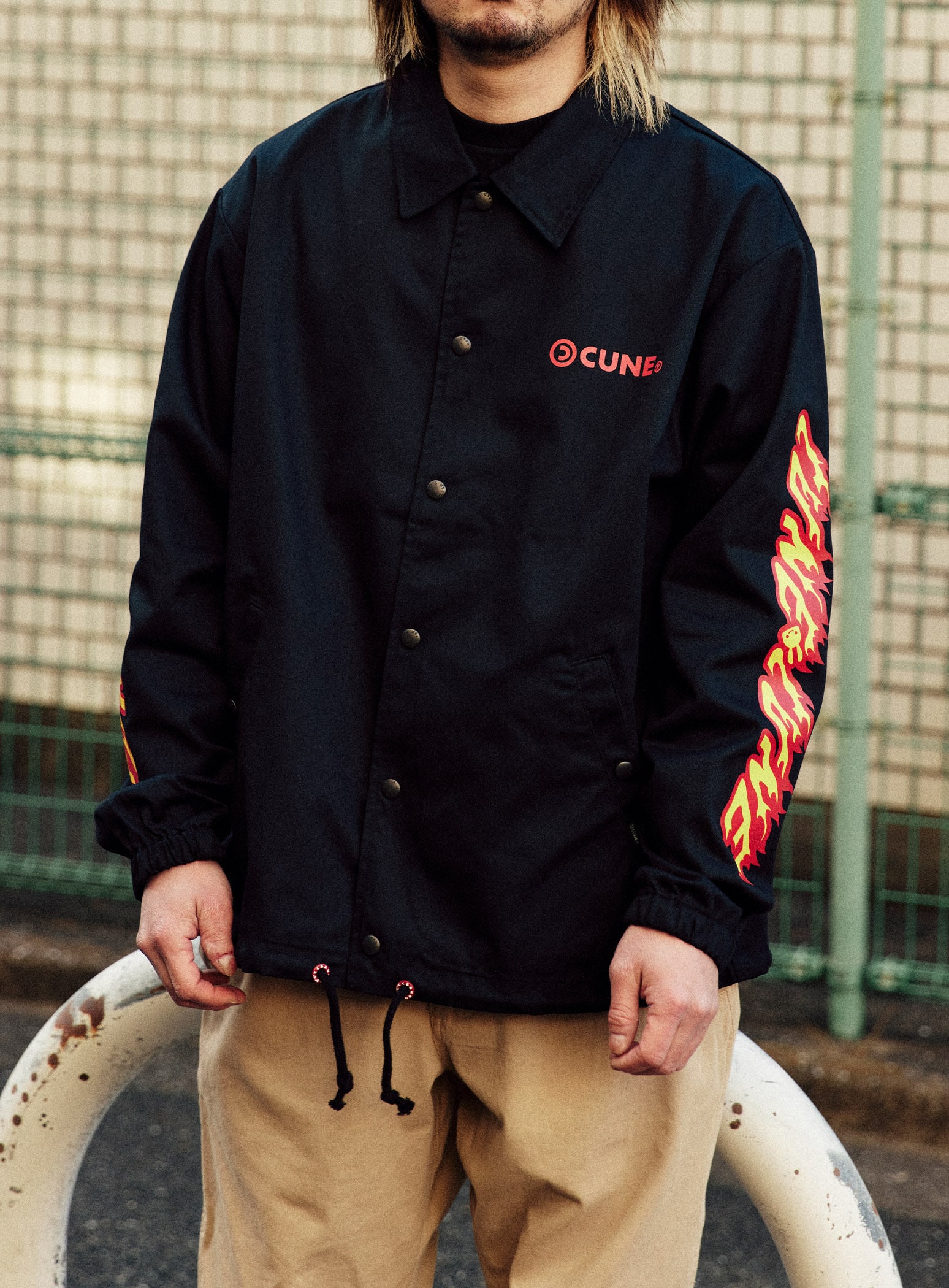 ツイルコーチジャケット ファイアー｜ウサギがいる｜CUNE ONLINE STORE