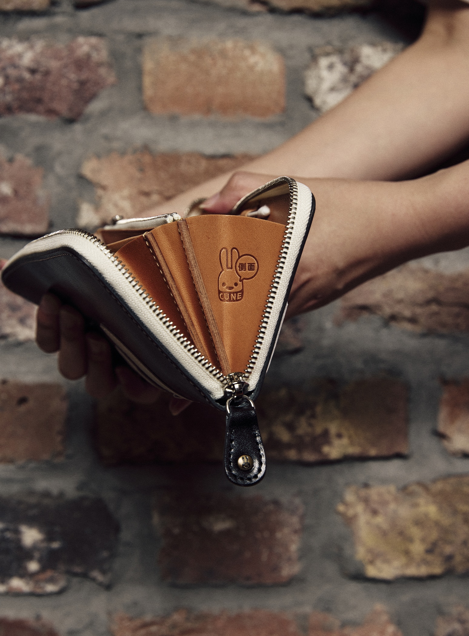 レザーロングウォレット｜ウサギがいる｜CUNE ONLINE STORE
