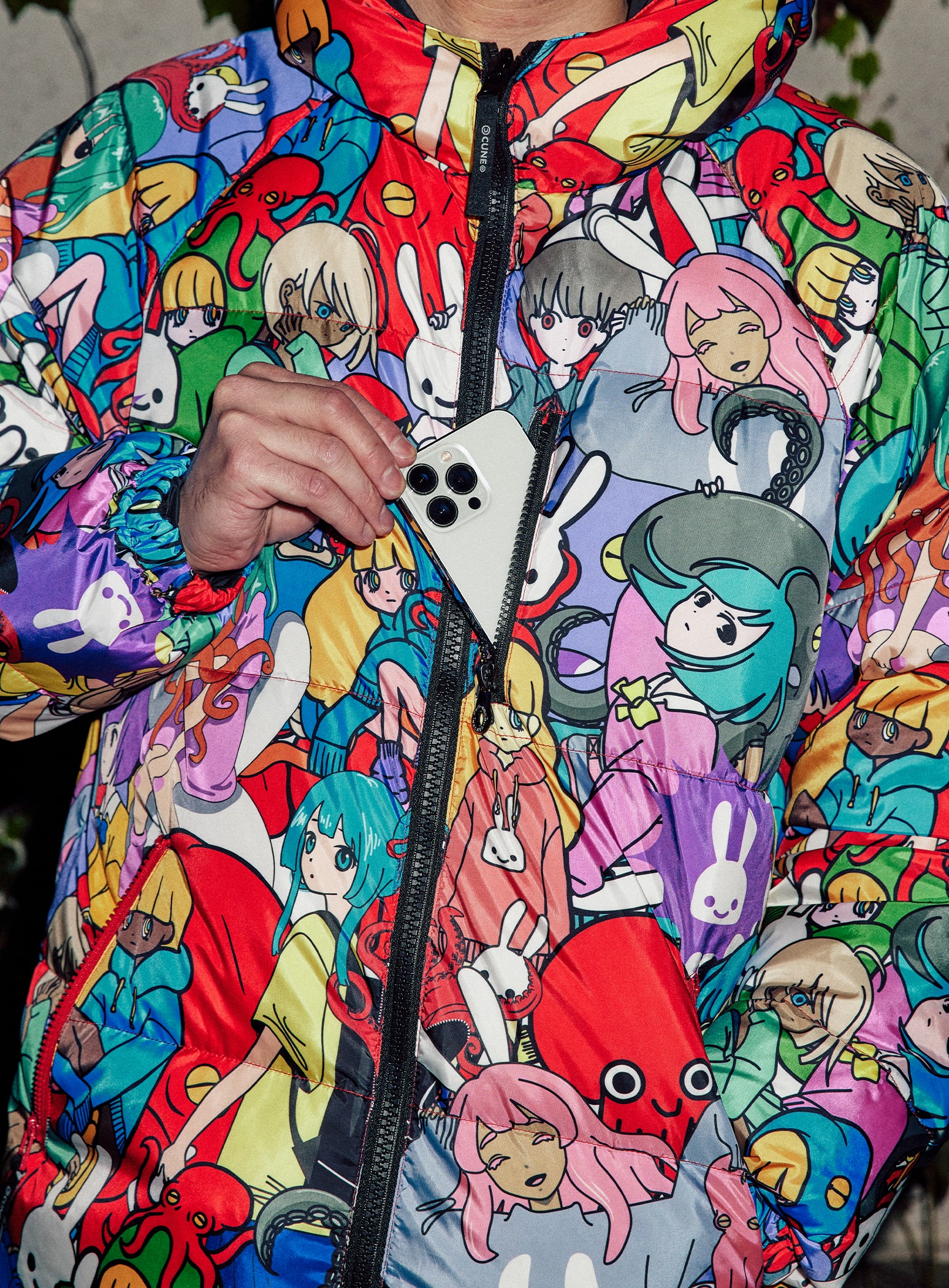 マダコと人間のリバーシブルダウンジャケット｜ウサギがいる｜CUNE