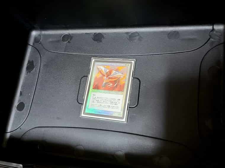 TCGを防水防塵防犯も】おもちゃの神様カードバンクハードネスを