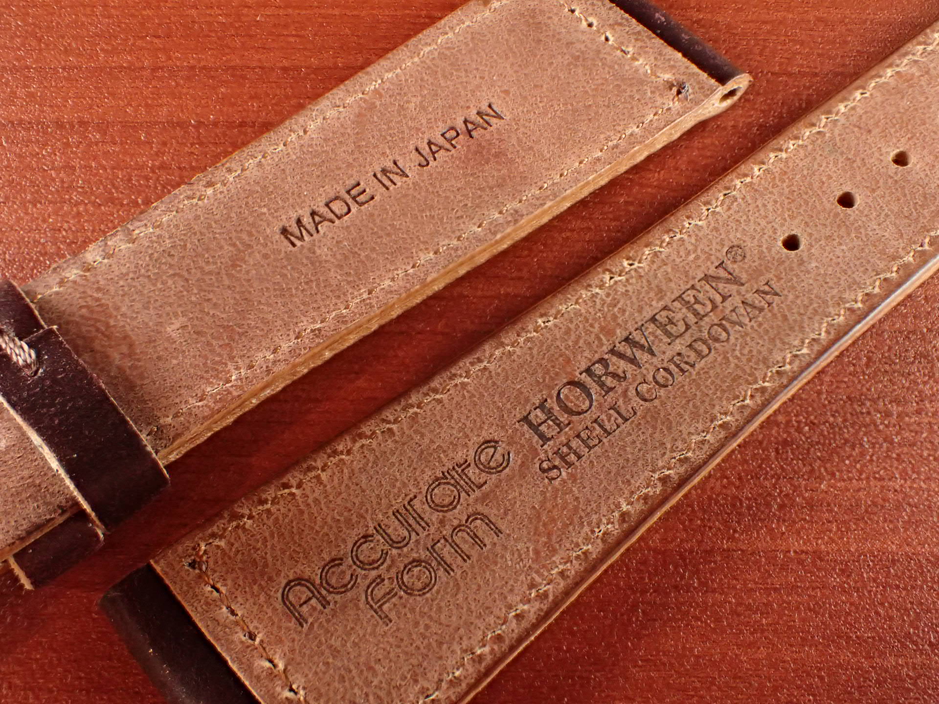 ホーウィン シェルコードバン革ベルト バーガンディ 18、20mm