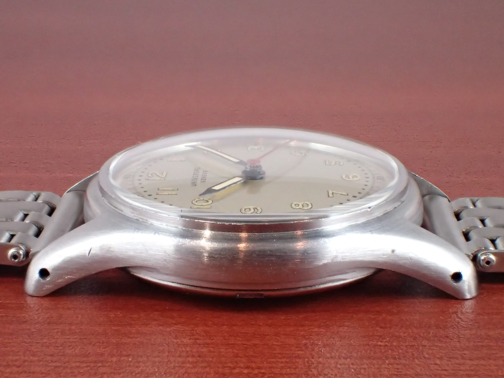 ユニバーサル・ジュネーブ センターセコンド ホワイトDL 1940年代