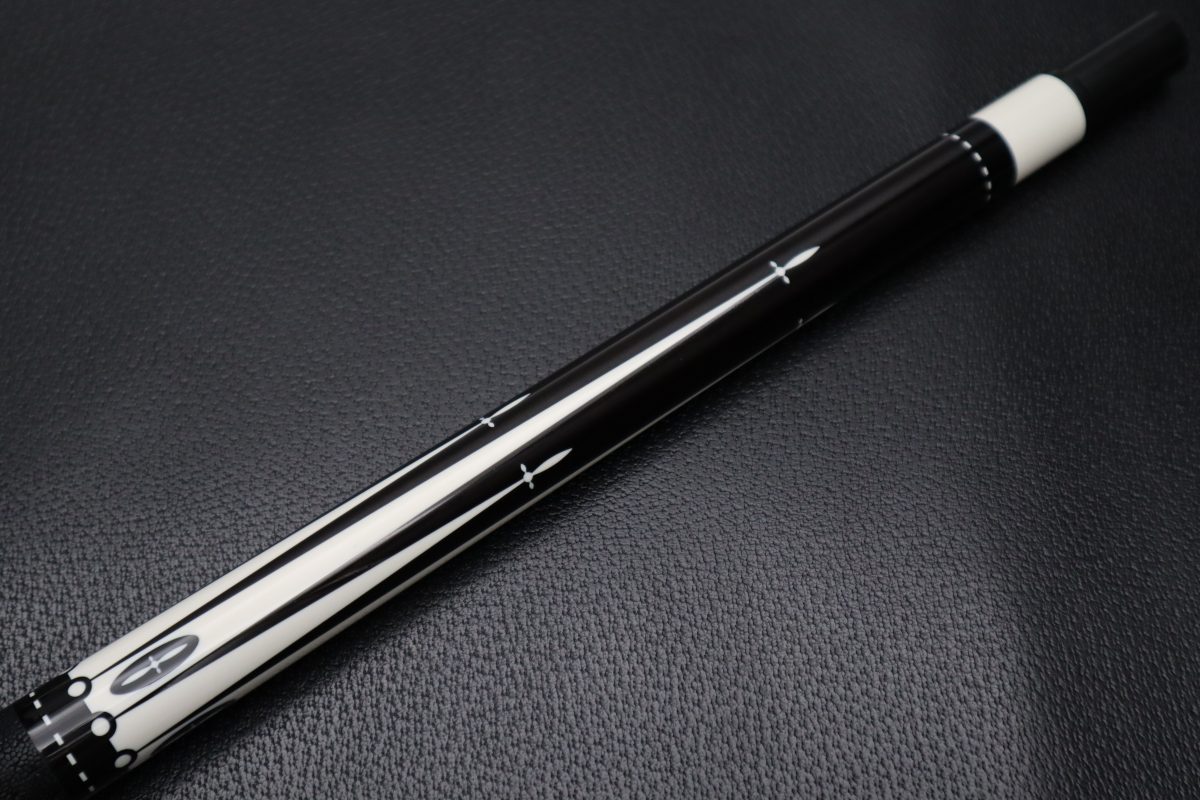 Joss West | カスタムキュー｜イリス