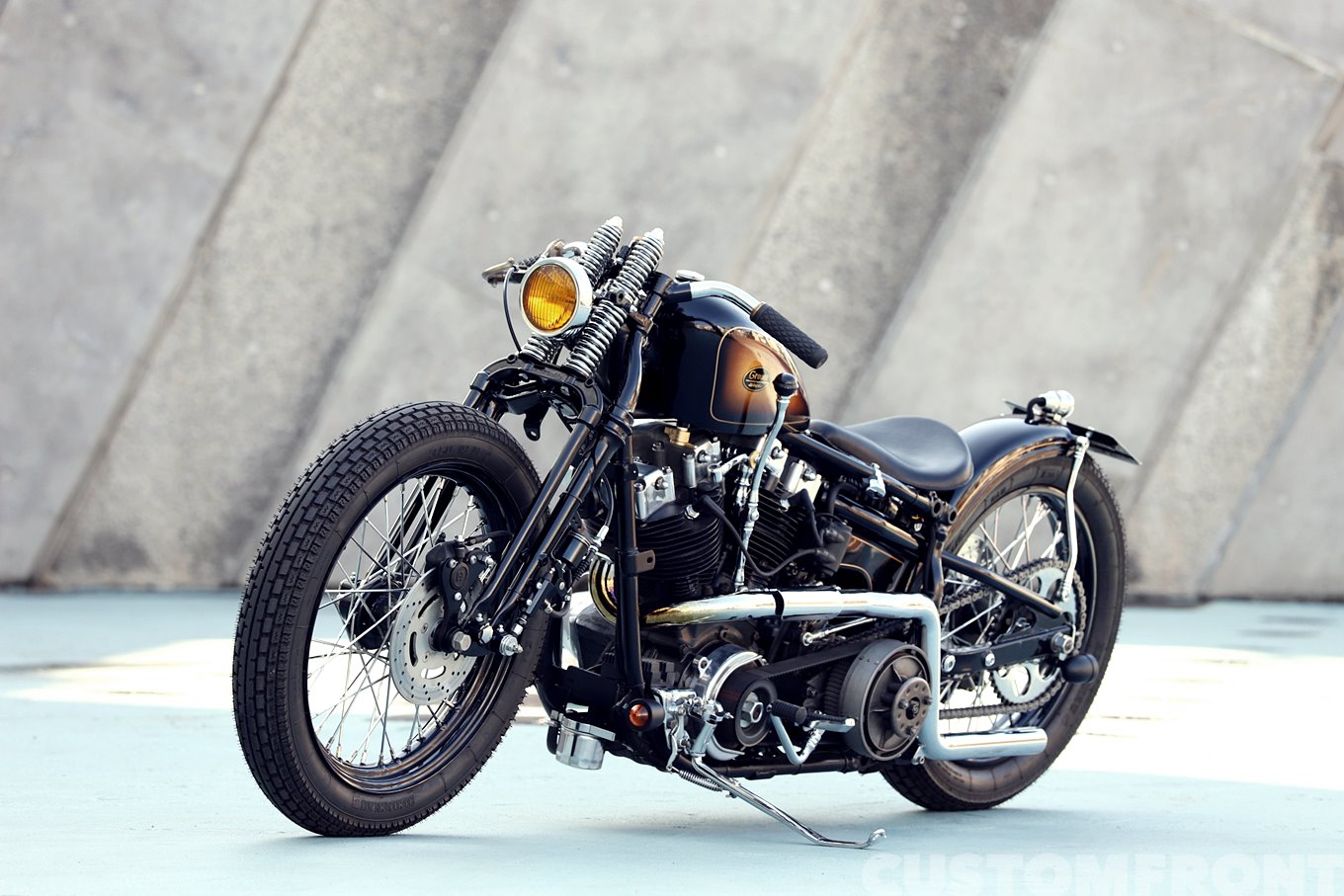 4速フレームショベルヘッドのショーカスタムバイク FXS 1981年