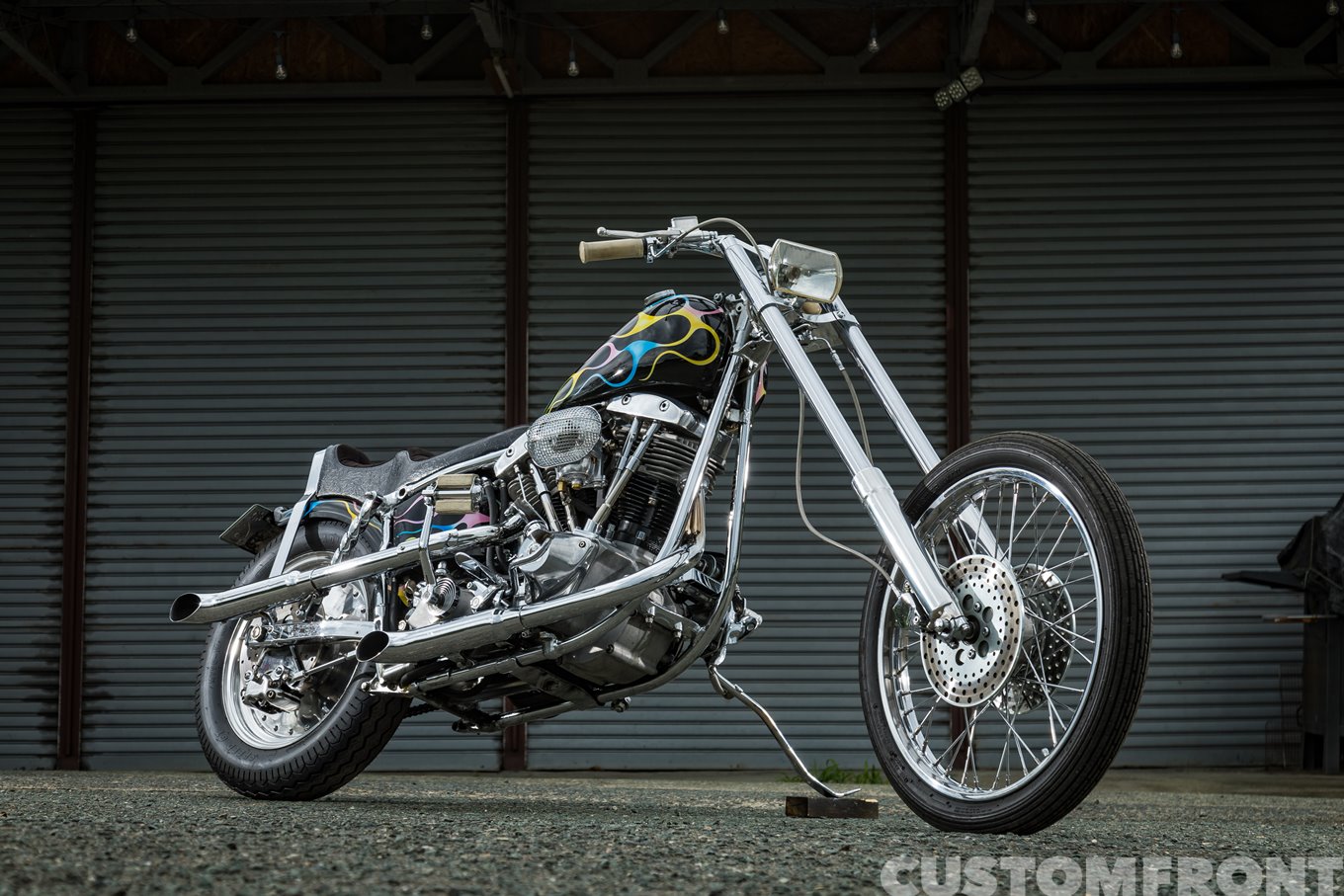 LOCAL CYCLESのエイティーズチョッパーのロングフォークショベルヘッド