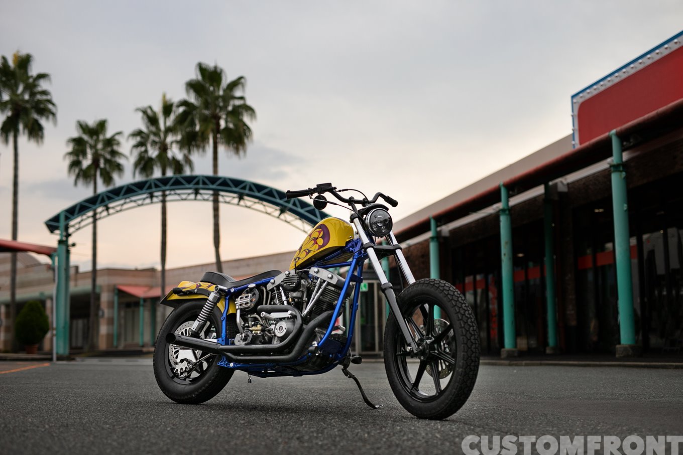 MC CATSの4速フレームのフリスコチョッパー ショベルヘッドFXS 1981年