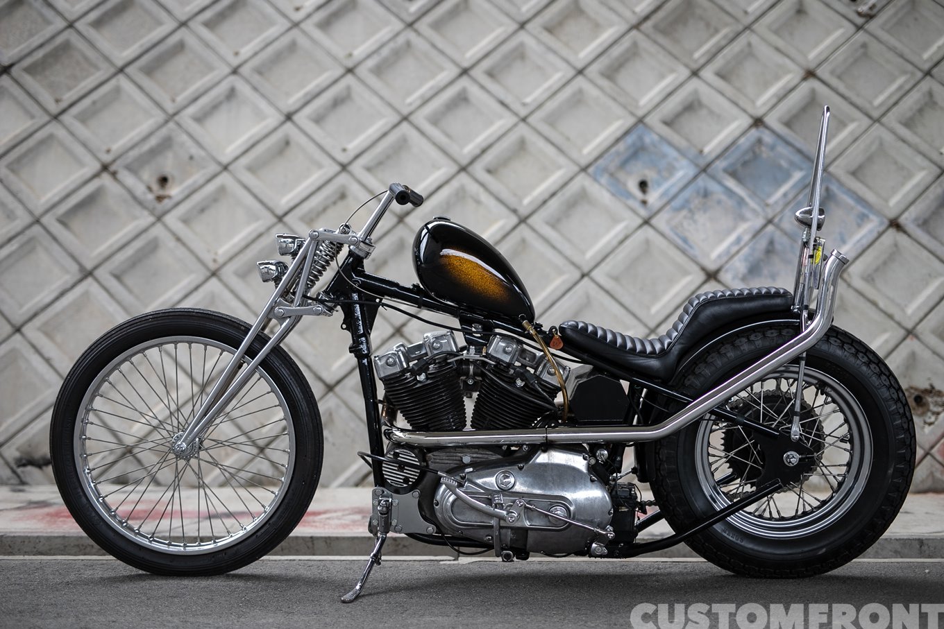 HOT SPICE CUSTOMSのハーレー アイアンショベルXLCHのコンパクト