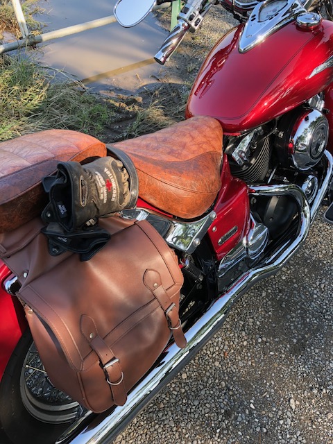 ドラッグスタークラシック400 シート張替え