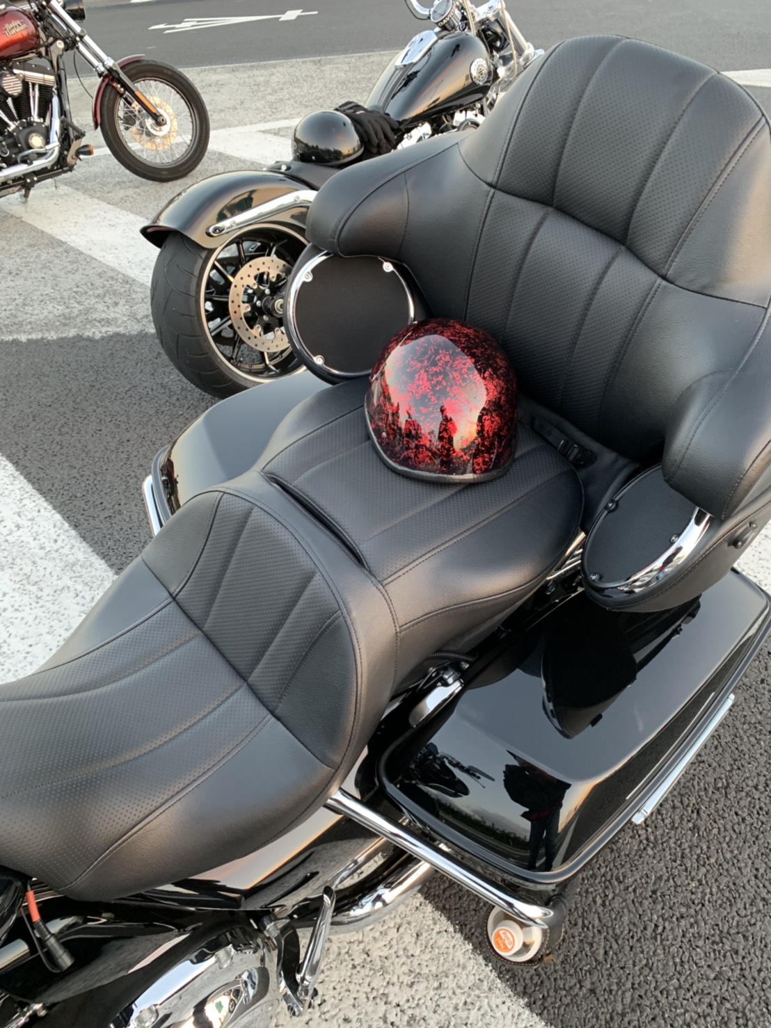 ハーレーダビッドソン ツーリングモデルのシート張替えを致しました。