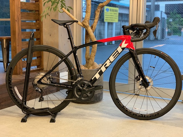TREK EMONDA SL / DOMANE SL など人気カーボンバイク在庫あります