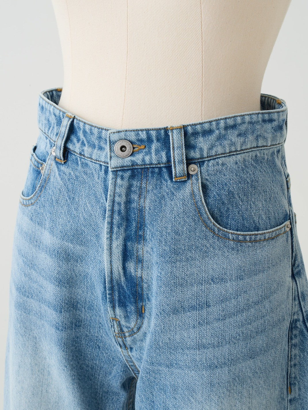 カーヴィーデニム Rem｜Cygne(シーニュ) 公式サイト